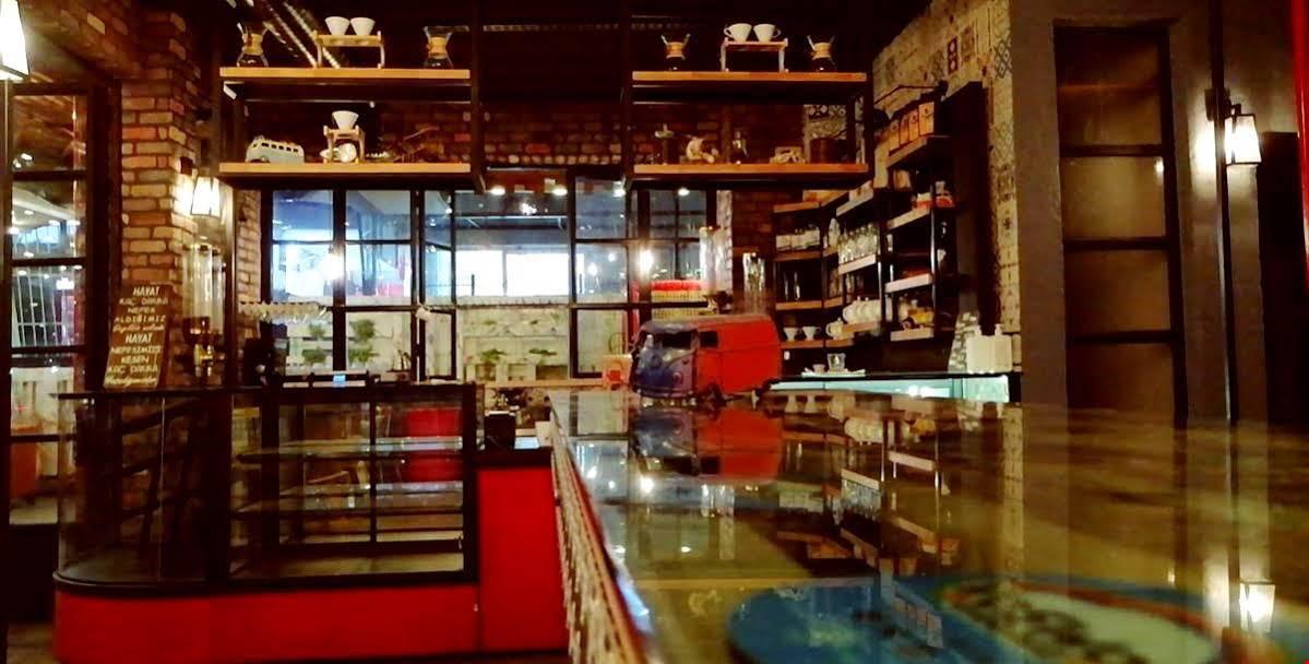 Voswos Garage Coffee Hotel Antalya Extérieur photo