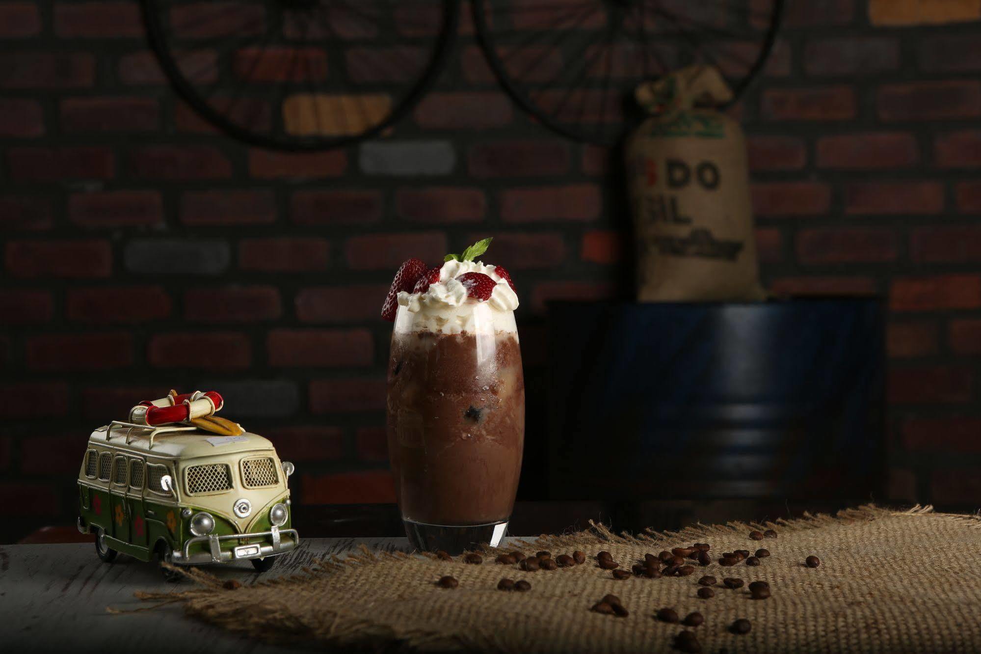 Voswos Garage Coffee Hotel Antalya Extérieur photo